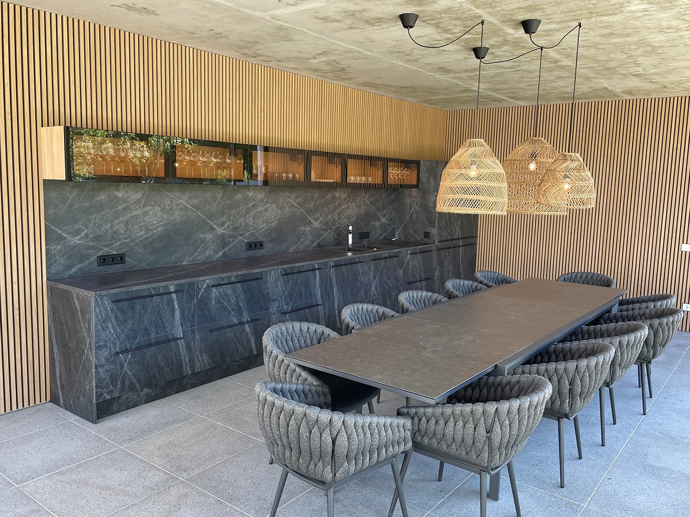 VAGA JÕGI I eramu Pärnus